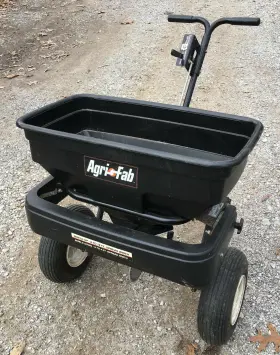 45-02103-101 Agri-fab 125 Lb Broadcast Spreader Seeder Lawn Grass Fertilizer 45-02103