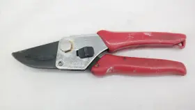 23-184 Ames Locking Pruning Shears Vy