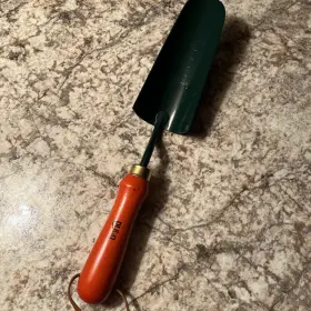 Bond 035355017526 Garden Hand Trowel With Measure Steel Green Wood Handle Easy Clean Heavy Duty