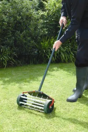 W301 Bosmere 013554146501 Rolling Lawn Aerator Steel