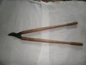 6470 Corona Vintage Wooden Handle Cut 27 Inch L Orchard/tree Lopper