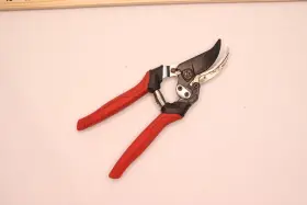 Bp14364 Corona Non-stick Multi-link Pruner High Carbon Steel 3/4 Inch - Used/dirty