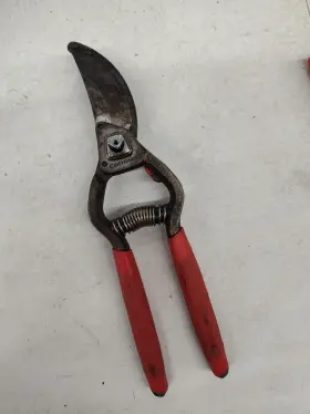 Bp15180 Corona Classic Cut Pruner Branch Garden Shears Forged Steel Red 1 Inch