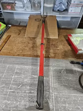 Gt3090 Corona Gt3050 Three Tine Hoe With Extendable Handle