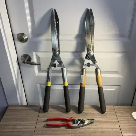 7185594 Craftsman Lot Of 2 Hedge Shears-craftsman And Fiskars 718559 Serrated Powerlever-made In Usa