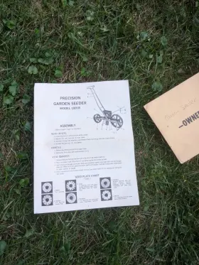 1001b Esmay Products Inc. Precision Garden Seeder Vintage