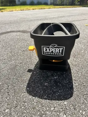 Expert Gardener 801656007517 Handheld Spreader Black