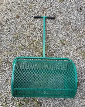 Fab-299 Febtech Landzie 24 Inch Metal Basket Lawn And Garden Topdressing Rolling Yard Spreader