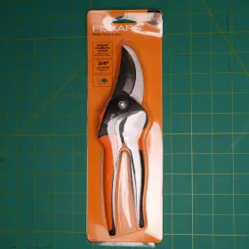 03-051463 Fiskars Pruner Cuts Up To 3/4 Inch Branches And Stems Item #7944 New E11
