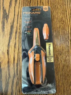 Fiskars 046561006631 Softouch Micro-tip Pruning Snip
