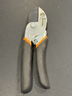 Fiskars 046561100155 Power-lever Anvil Gardening Pruner