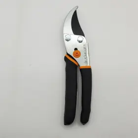 91095935j Fiskars 046561191092 Bypass Pruning Shears 5/8-inch Cut Capacity Garden Clippers