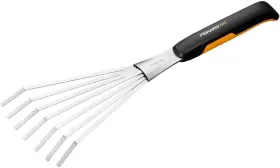 Fiskars 046561805678 Xact 17.24 Inch 7 Tine Steel Garden Rake Poly Handle