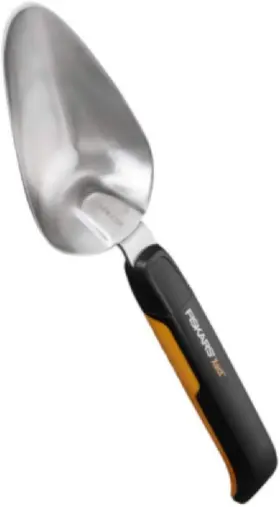 315530-1001  Fiskars Garden Hand Trowel Black/silver