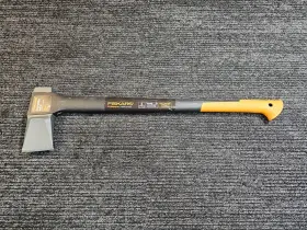 378541-1002 Fiskars X25 Splitting Axe With Forged Steel Blade And 28 Inch Shock-absorbing Handle
