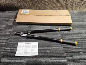 391461-1003 Fiskars 28 Inch Loppers For Tree Trimming Rust-resistant Sharp Bypass Steel Blade