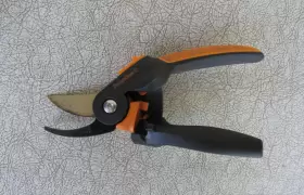 392792-1001 Fiskars Powergear2 Softgrip Pruner - Titanium Model P552 #3
