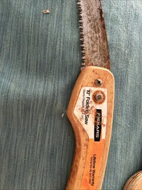 7947 Fiskars 10 Inch Folding Blade Tree Pruning Saw #7947 Wood Handle And Safety Button