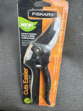 9640 Fiskars Pruner Lever Assist Bypass 3/4 Inch Taiwan