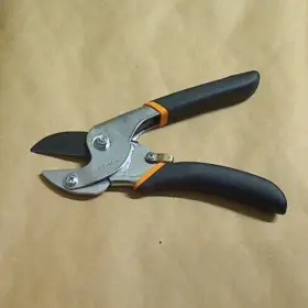 Ad1121 Fiskars Carbon Steel Compound Anvil Hand Pruner With Standard Handle Great Tool