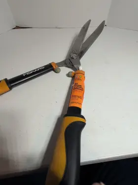1071055 Fiskars Americas 23 In Hedge Shears Power-level Soft-grip Steel Ultrablade #2