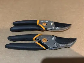Jc0519 Fiskars Ea0118 2 8-1/2 Inch Pruners Garden Tools