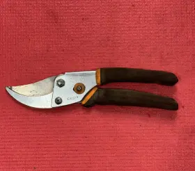 Ea0617 Fiskars Vintage Steel Bypass Hand Pruner Cushioned Grip #3