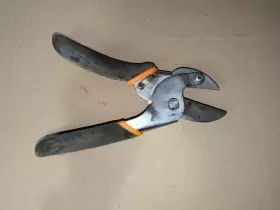 Ea1212 Fiskars Vintage Pruning Shears No. Soft Grip Handle Made In Usa #2