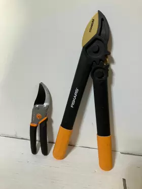 Jc0818 Fiskars Garden Tool Set 8ft Pruner 16ft Power Gear Loper
