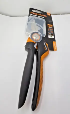 P963 Fiskars Powergear Steel Bypass Pruners 26mm Soft Grip 3x More Power