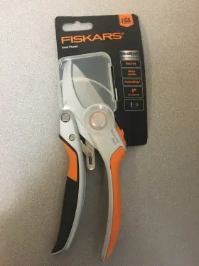 7025563 Fiskars P973 X-series Steel Anvil Hand Pruner