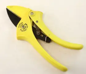 96483 Florian 7.5 Inch Ratchet Cut Pruner -secateur / American Standard Co Vintage Garde