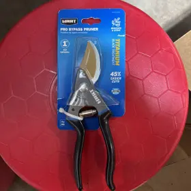 Hart 840092611261 5/8-inch Titanium Bypass Hand Pruner Shears And Snips