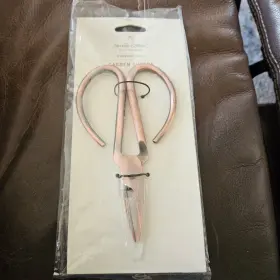 Hearth & Garden 191908994031 And Hand Steel Gardening Shears Dark Copper Color Magnolia Pruning
