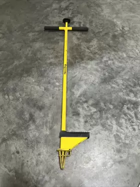 Hound Dog 795692101066 The Weed Weeder Puller