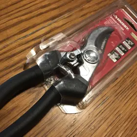 1008 Husky 938134924166 Bypass Pruner Tool Hardened Steel Garden Shears 8 Inch Non Slip