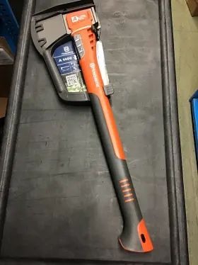 596282101 Husqvarna Hus 23in Comp Multi Axe A1400 -