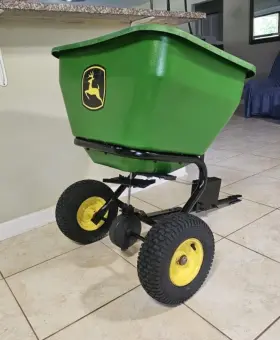 Lpbs36jd John Deere Tow-behind Broadcast Spreader 175 Lb. 3.5 Cu. Ft. Universal Hitch #2
