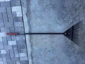 20-tine Razor-back Lawn Rake Steel Fiberglass Handle #2
