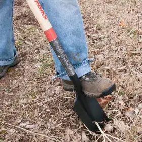 Razor-back 445043347386 16 Inch Wood Handle Drain Spade
