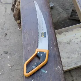 K1022a Razor Sharp Powertooth Pruning Saw Curved Ergonomic Grip Orange Handle