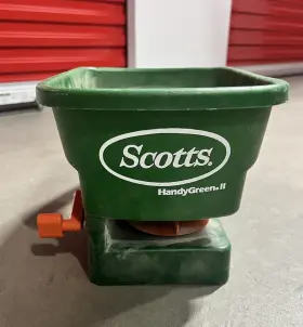 71133 Scotts Easy Turf Builder Handheld Fertilizer Grass Seed Spreader Scott S