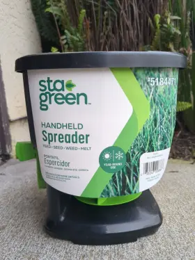 5184471 Sta-green 8-lb Hand Powered Handheld Compatible With Ice Melt Salt And Fertilizer