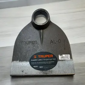 Truper 445044511571 Al-0 Round Eye Hoe 1.5 Lb 0.68 Kg Gardening Tool New