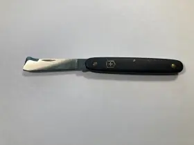 3.9020 Victorinox Swiss Grafting Budding Knife With Straight Blade Bark Lift Black