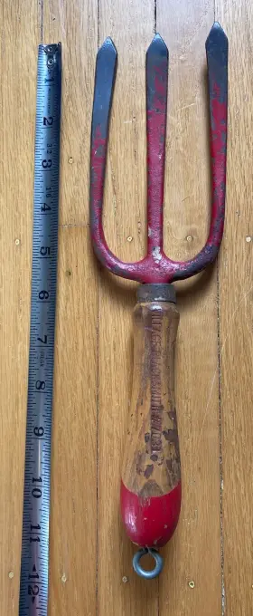 G7632-11 Village Blacksmith Vintage 1960s Trowel Hand Garden Claw Cultivator Farm Tool