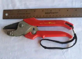 Rs22 Wolf Garten Pruners / Shears