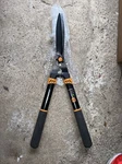 Fiskars 22 In. Wavy-blade Hedge Shears With Adjustable Blades 9179 Outdoor New. Fixed Price $18.00.