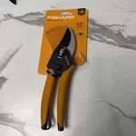 Fiskars Bypass Pruning Shears, 5/8-INCH Cut Capacity 5.625 Inches, Orange. Fixed Price $18.50.