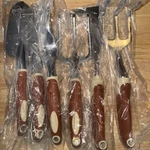 Nirvruxs Gardening 6 Piece Tool Set For Women. Fixed Price $15.00.
